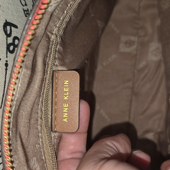 NWOT ANNE KLEIN CROSSBODY/SHOULDER BAG - Picture 16 of 17